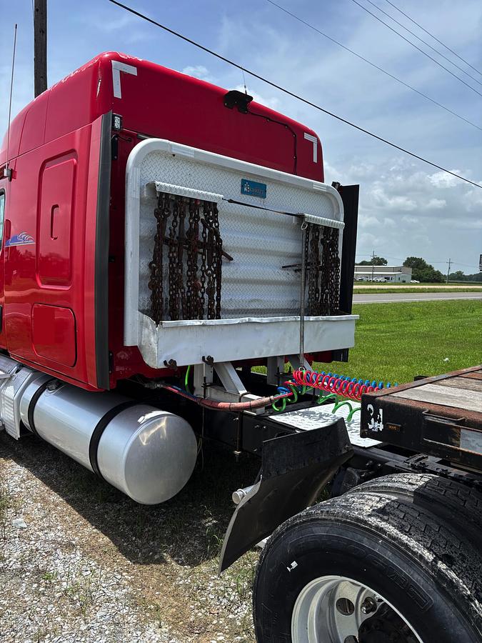 Used 2013 FREIGHTLINER Cascadia 125
