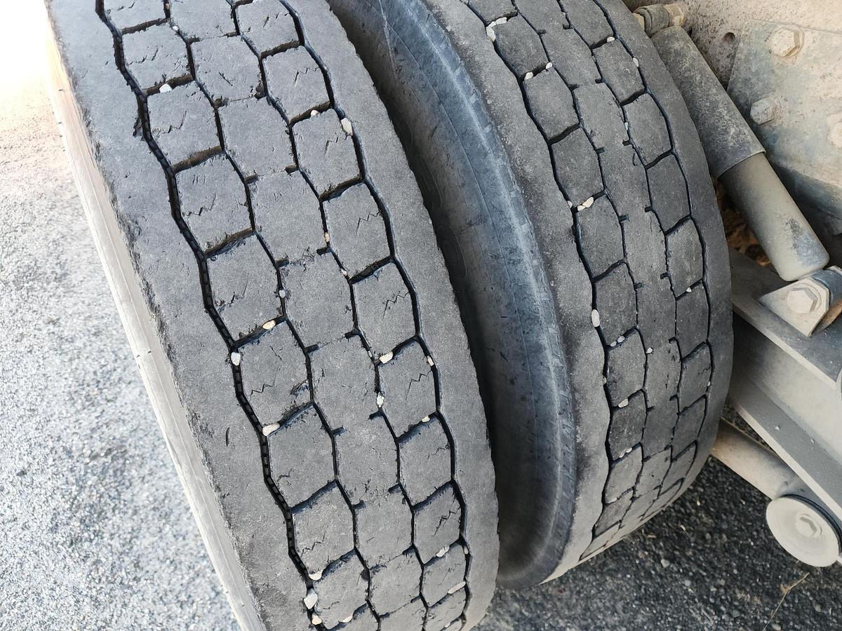 Used 1989 PETERBILT 377