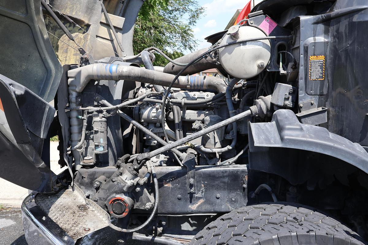 Used 2006 MACK CT713 Granite