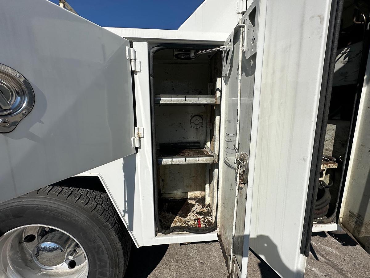 Used 2010 INTERNATIONAL 4300 Service Truck