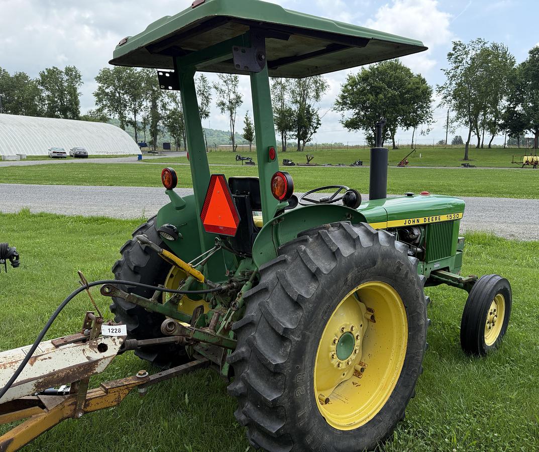 Used 1975 JOHN DEERE 1530