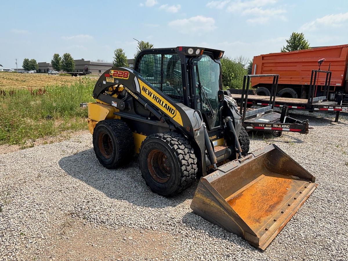 Used 2018 NEW HOLLAND L228