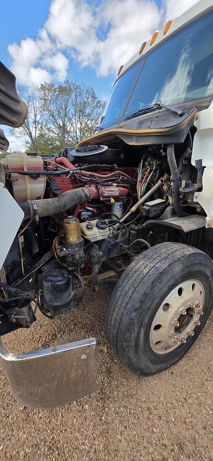 Used 2012 FREIGHTLINER Cascadia