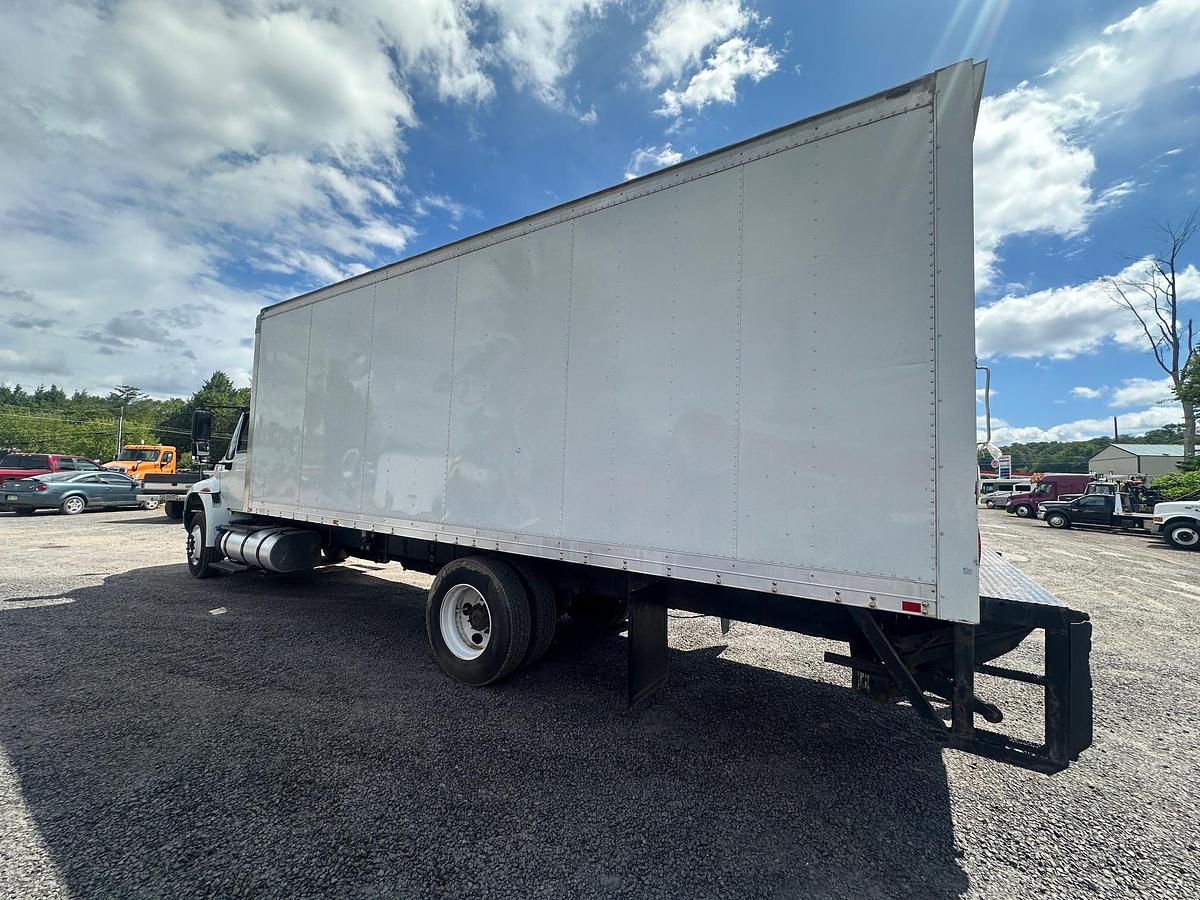 Used 2015 INTERNATIONAL 4300 24' Box Truck