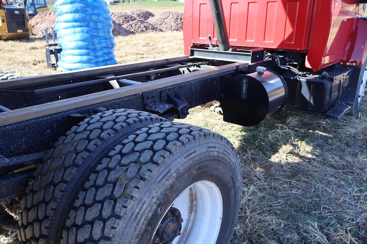 Used 2005 CHEVROLET C8500