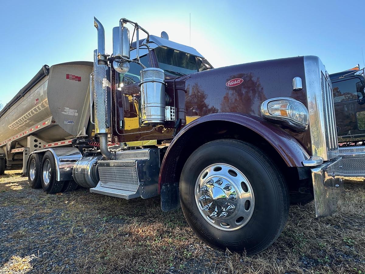 Used 2016 PETERBILT 367