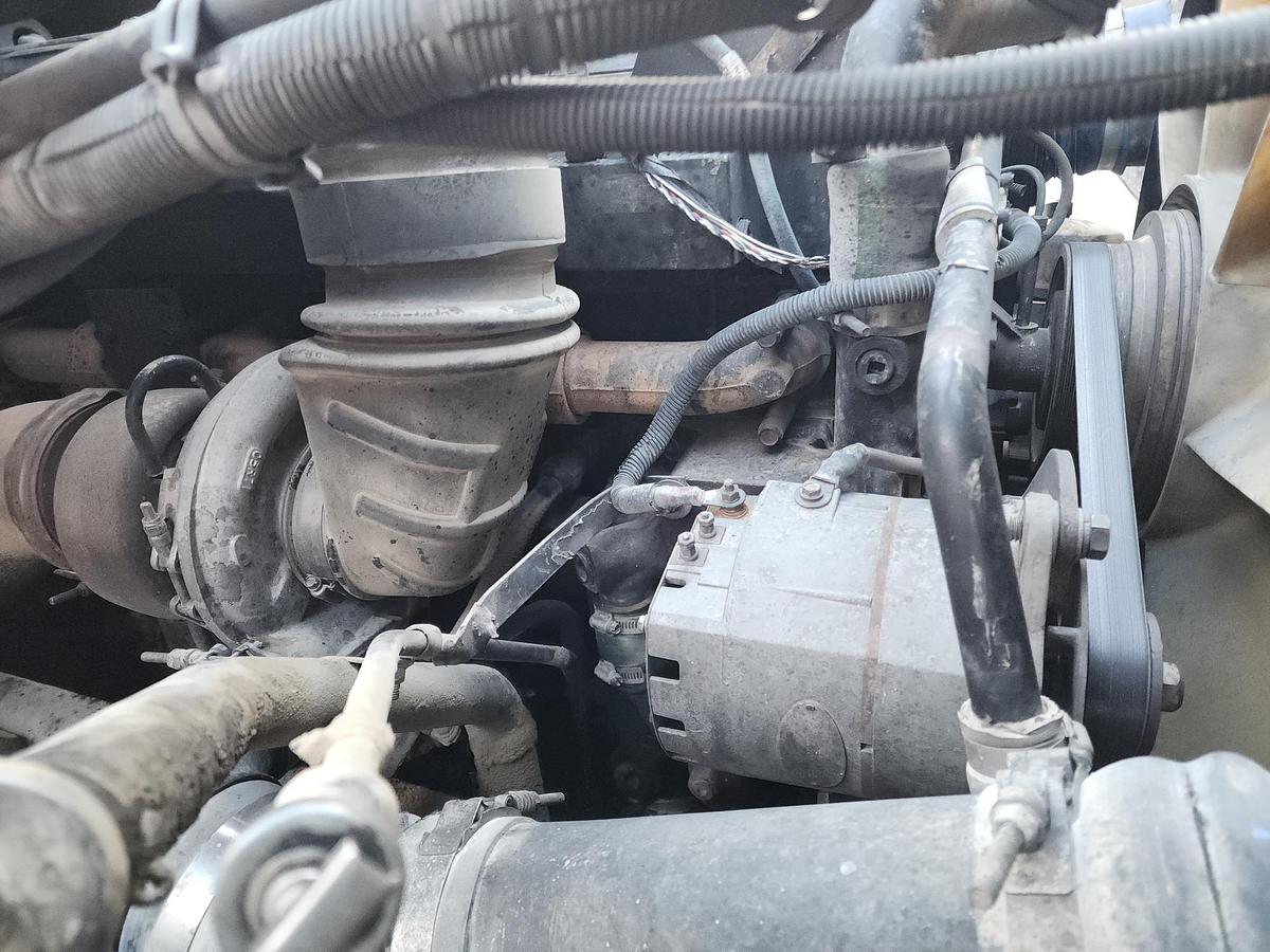 Used 1999 FREIGHTLINER FL110