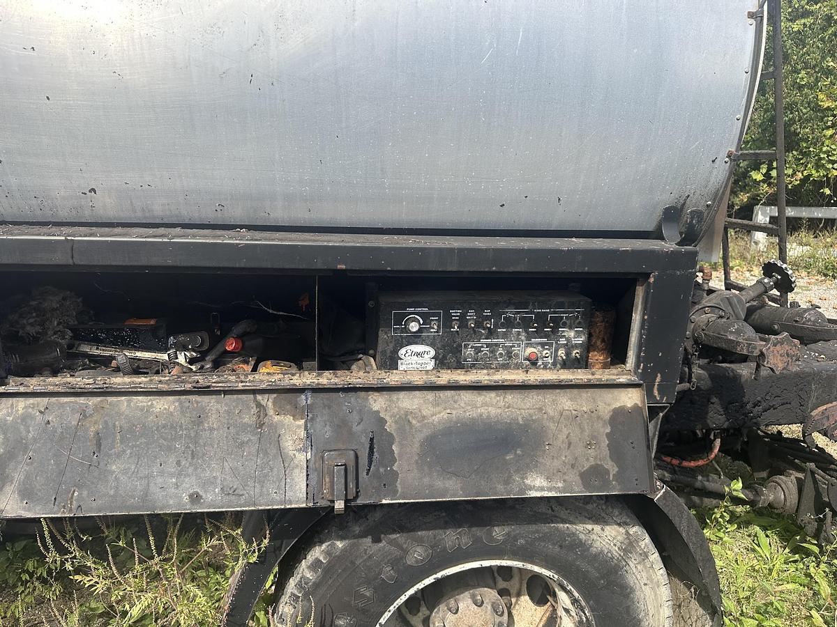 Used 1995 PETERBILT 200