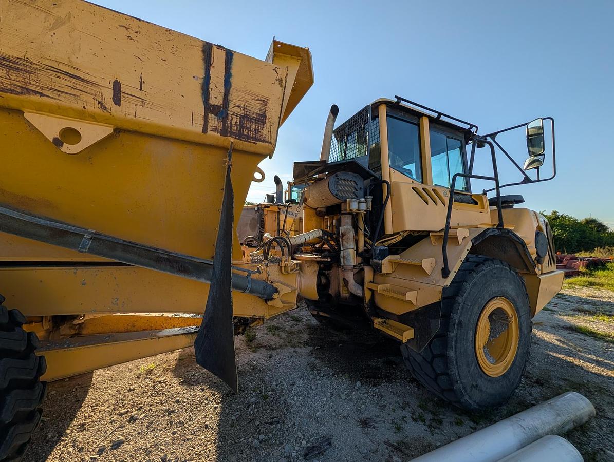 Used 2005 VOLVO A25D