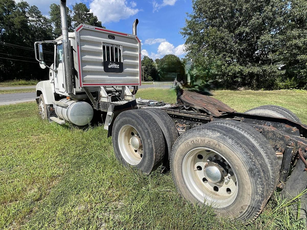 Used 2008 MACK CHU 613 Pinnacle