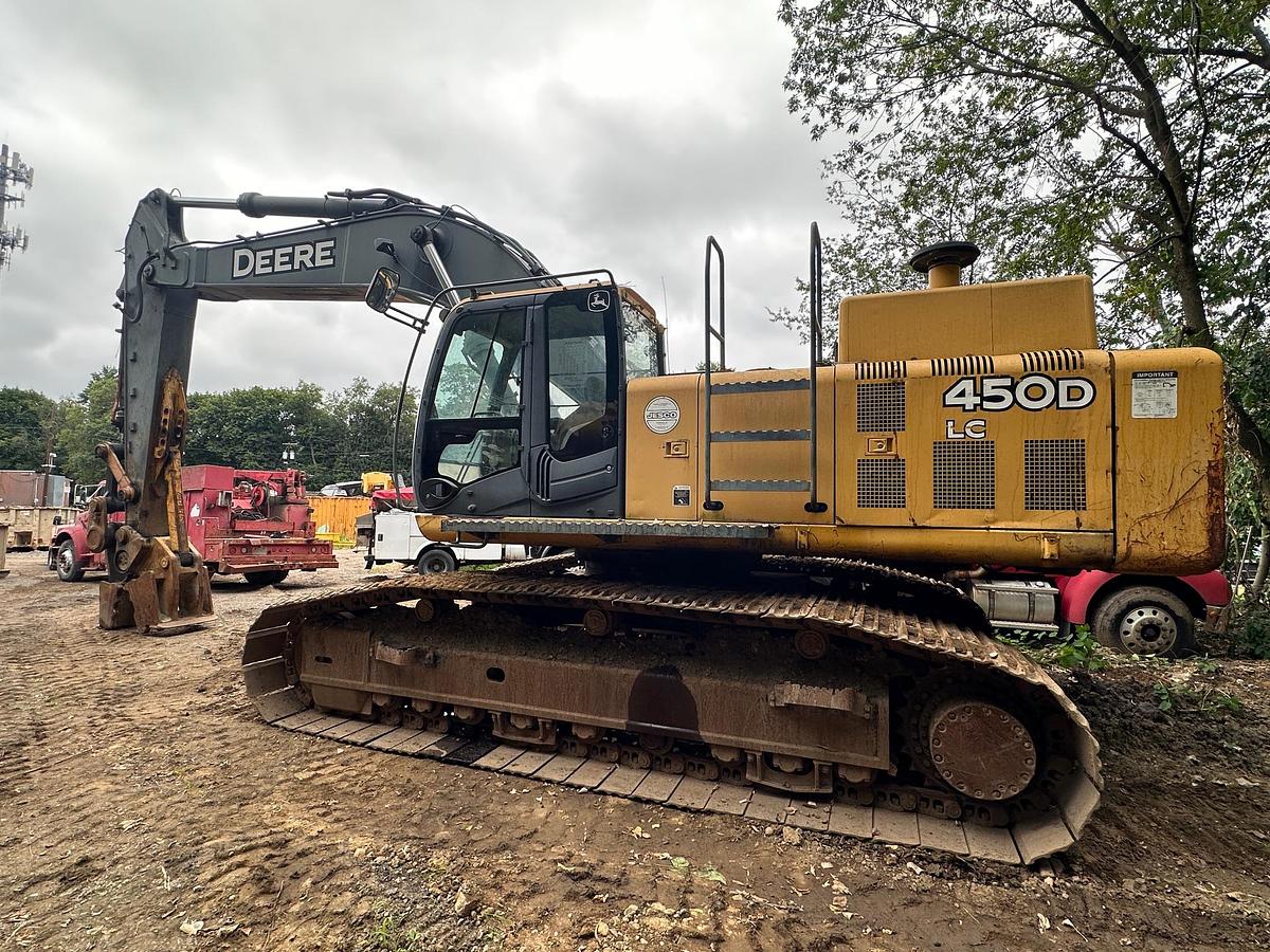 Used 2011 DEERE 450D LC