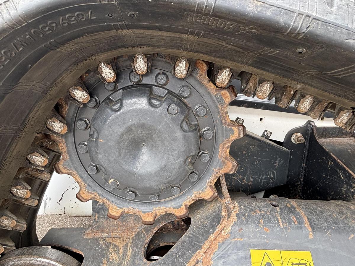 Used 2022 BOBCAT T76