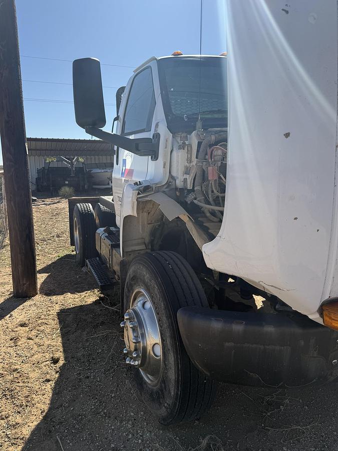 Used 2004 CHEVROLET C8500