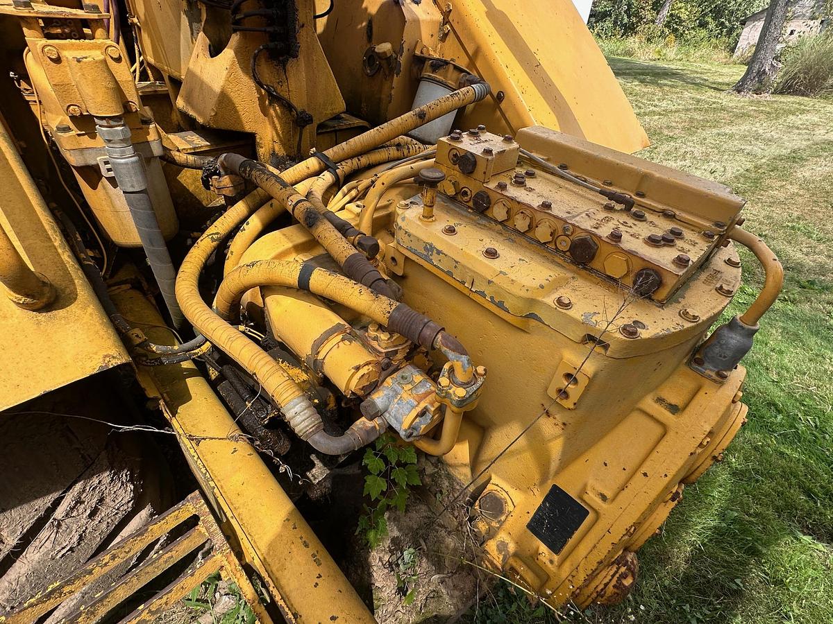 Used 1986 DEERE 762A