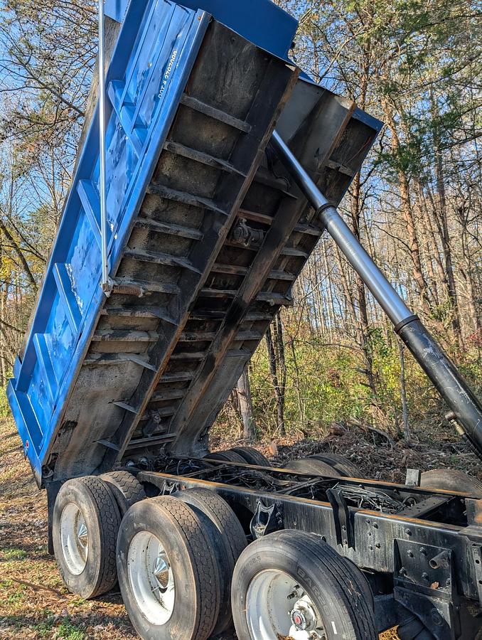 Used 1996 INTERNATIONAL 9400 Tri Axle