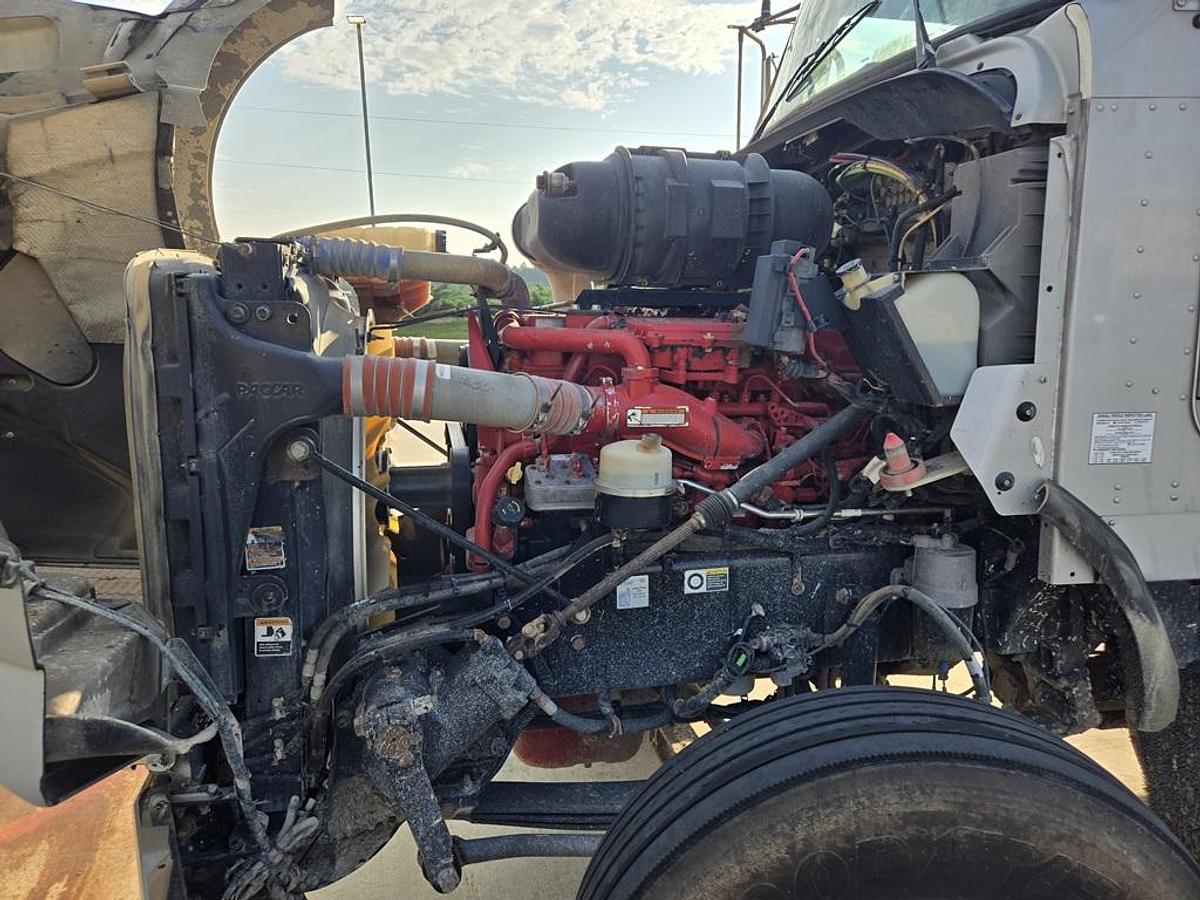 Used 2013 KENWORTH T800