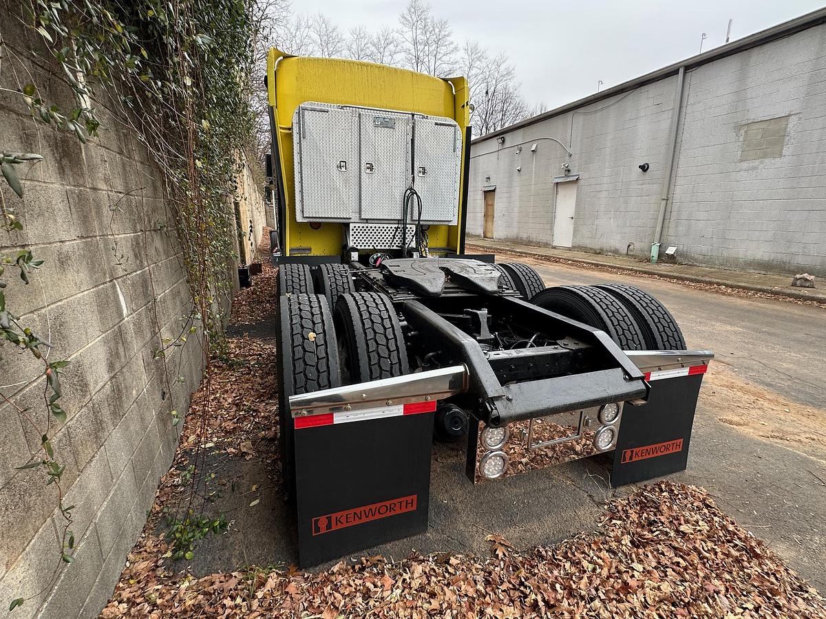 Used 2001 KENWORTH W900 AeroCab