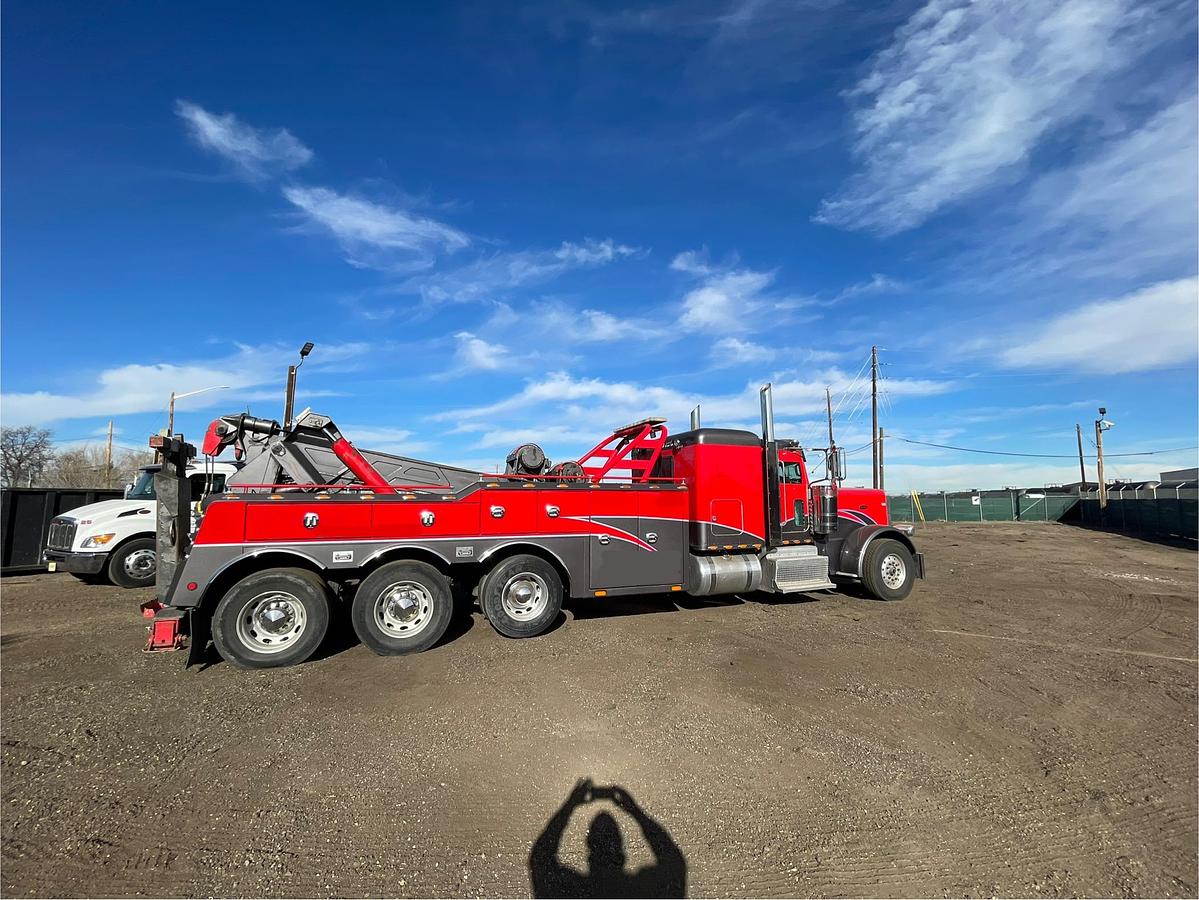 Used 2012 PETERBILT 389