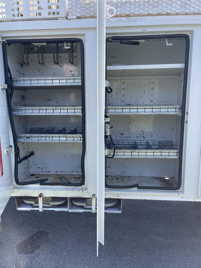 Used 2013 INTERNATIONAL 4300 Utility Bucket