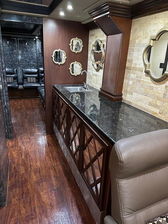 Used 1998 PREVOST XL 45' Executive Coach