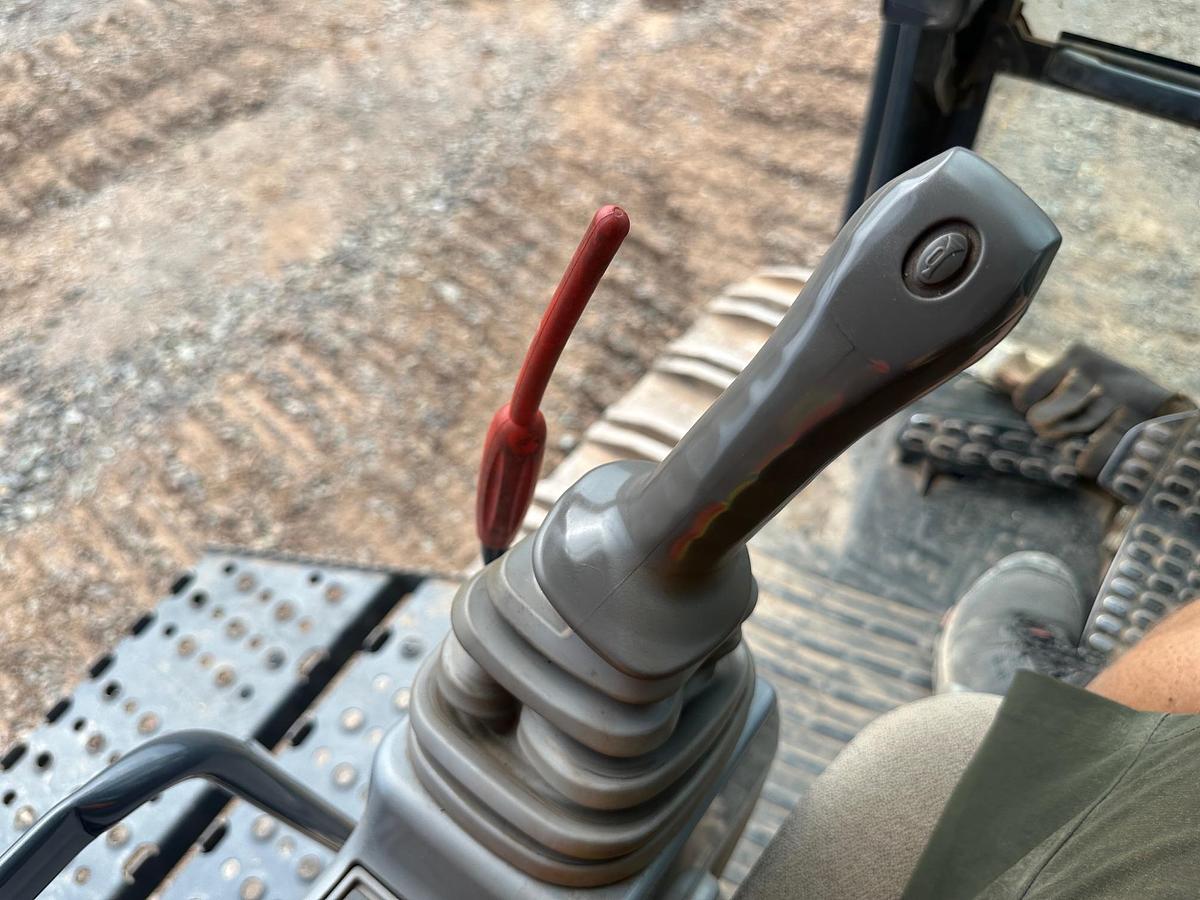 Used 2023 DEERE 670P