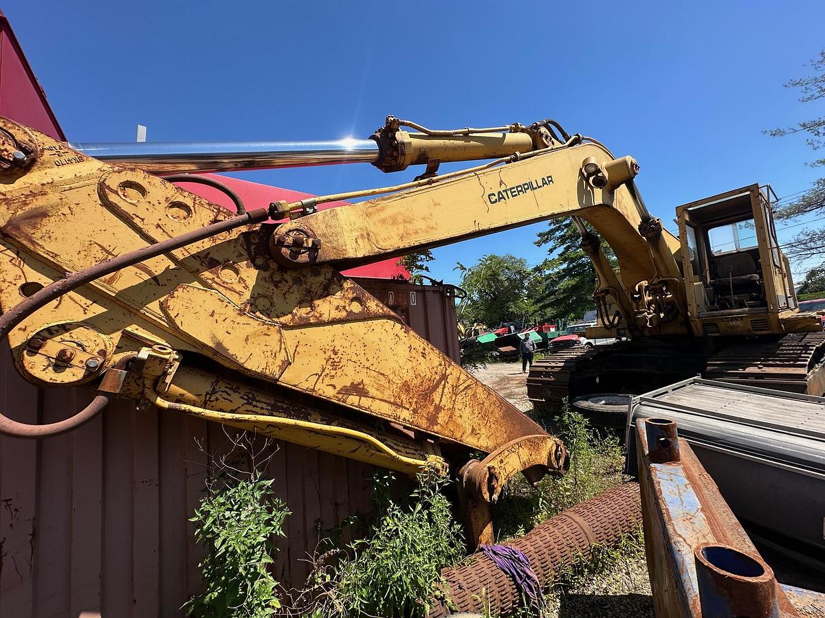 Used 1983 CATERPILLAR 245
