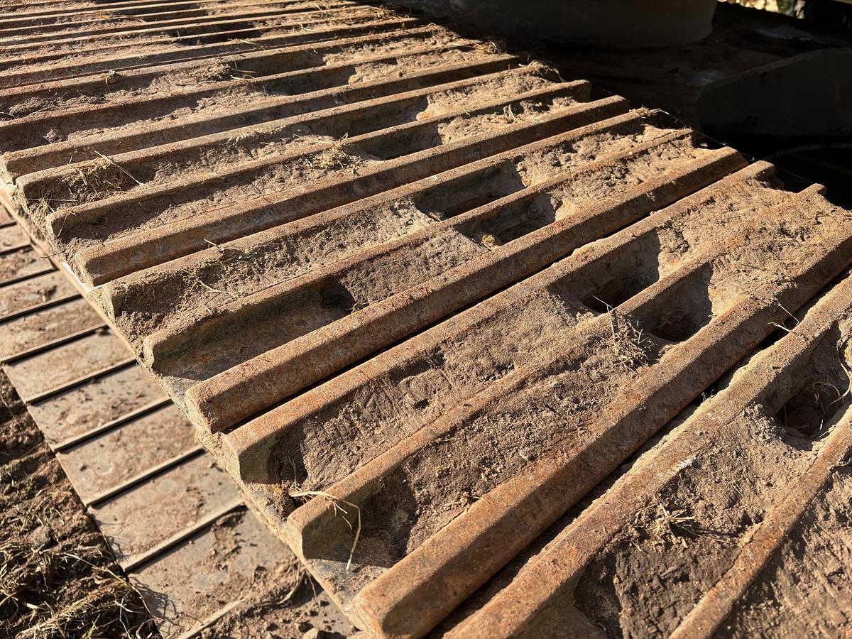 Used 2019 VOLVO EC220EL