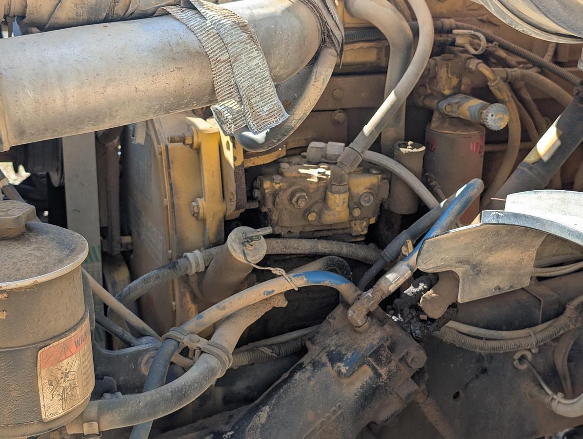 Used 2000 STERLING LT9500