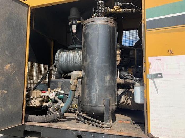 Used 2012 FREIGHTLINER SD114