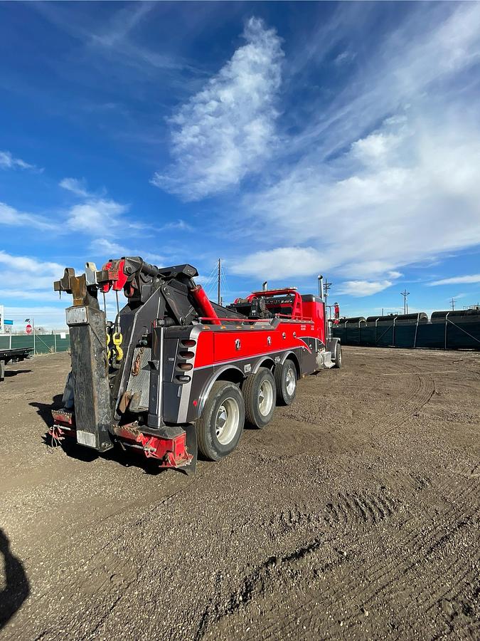 Used 2012 PETERBILT 389