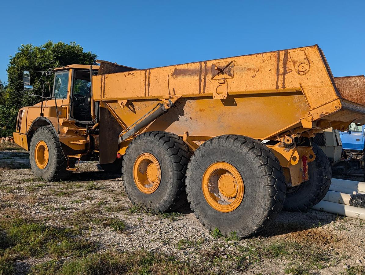 Used 2005 VOLVO A25D