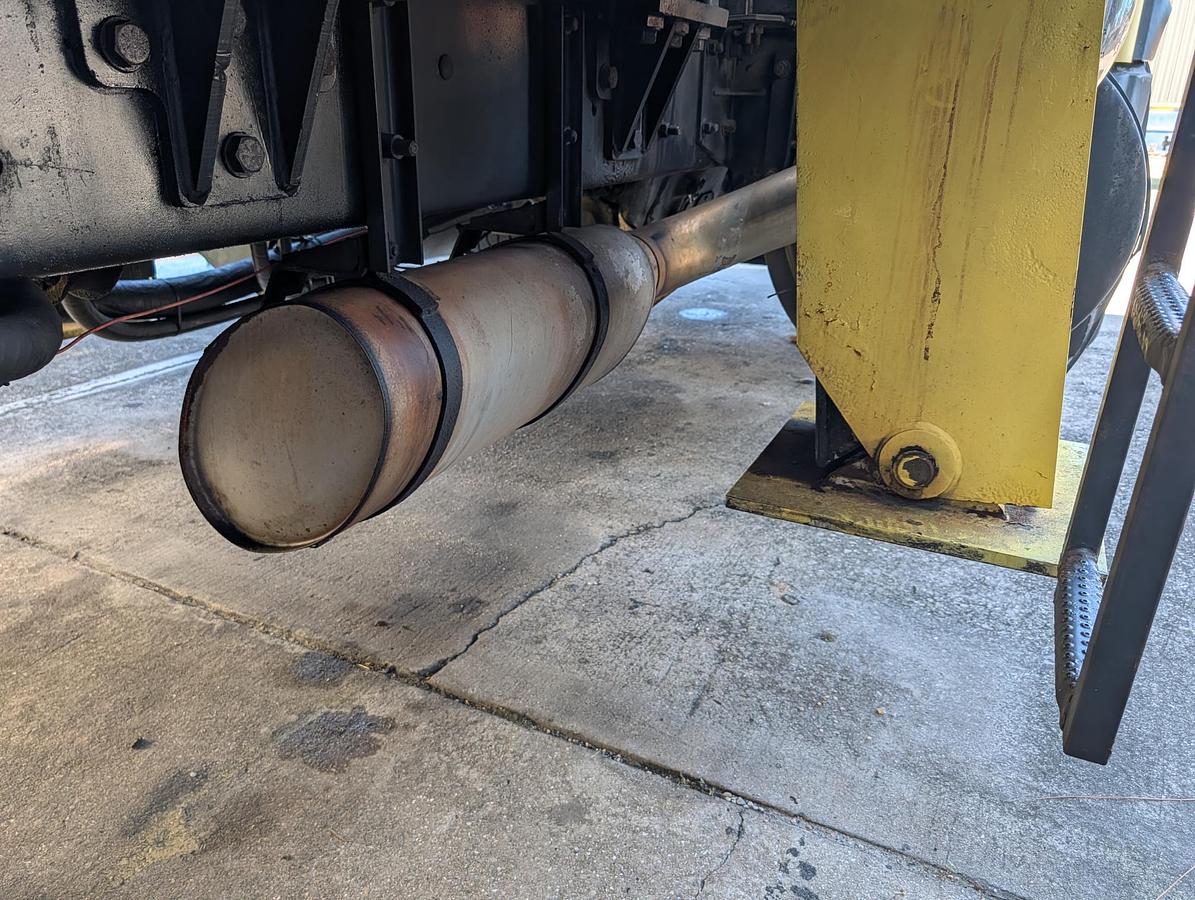 Used 2003 MACK RD688S