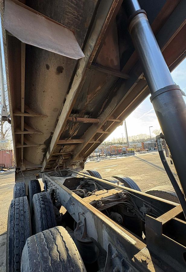 Used 2014 CATERPILLAR CT660S