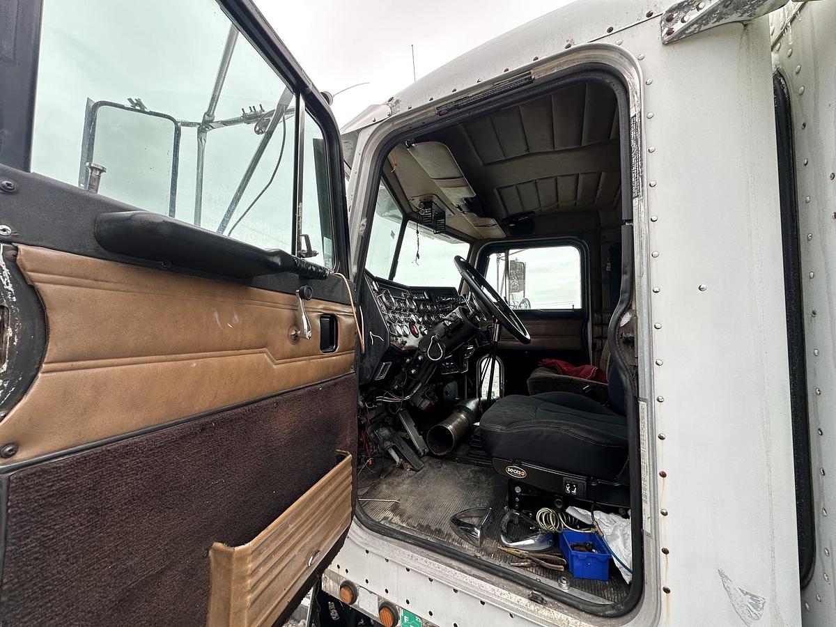 Used 1998 PETERBILT 379