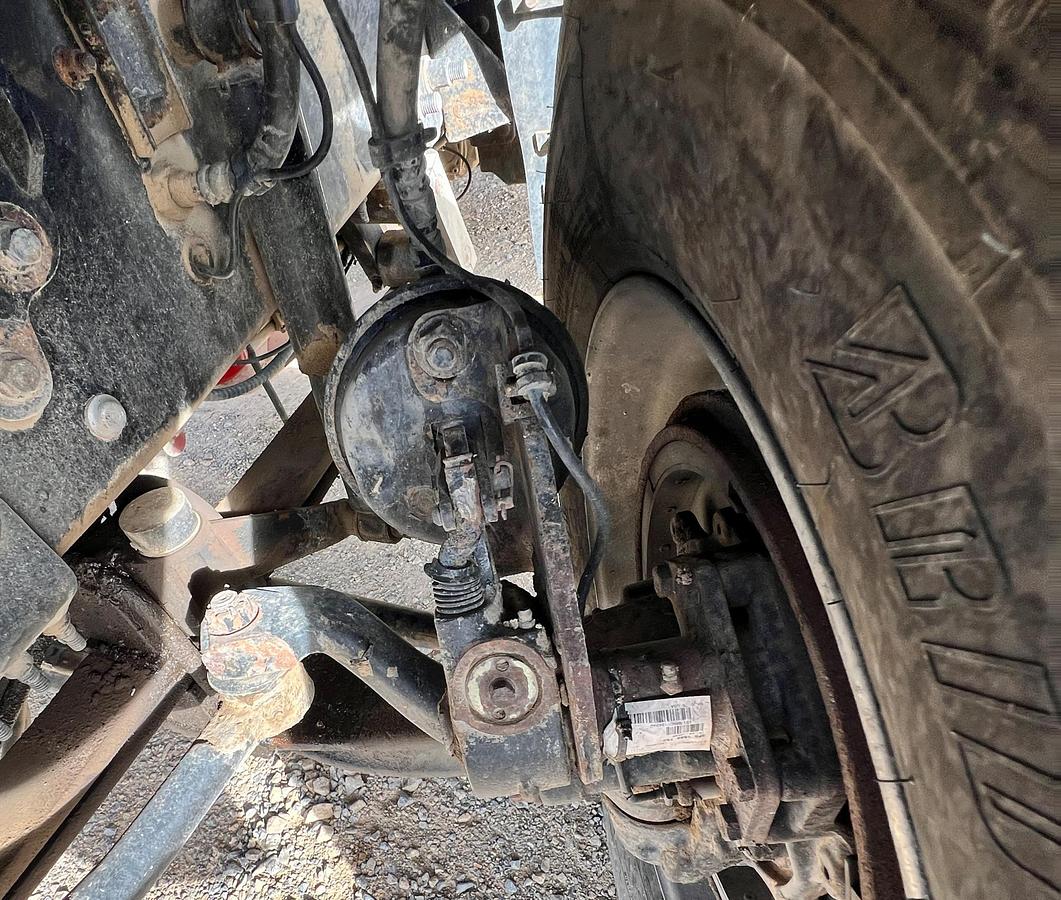 Used 2011 MACK Pinnacle CHU613