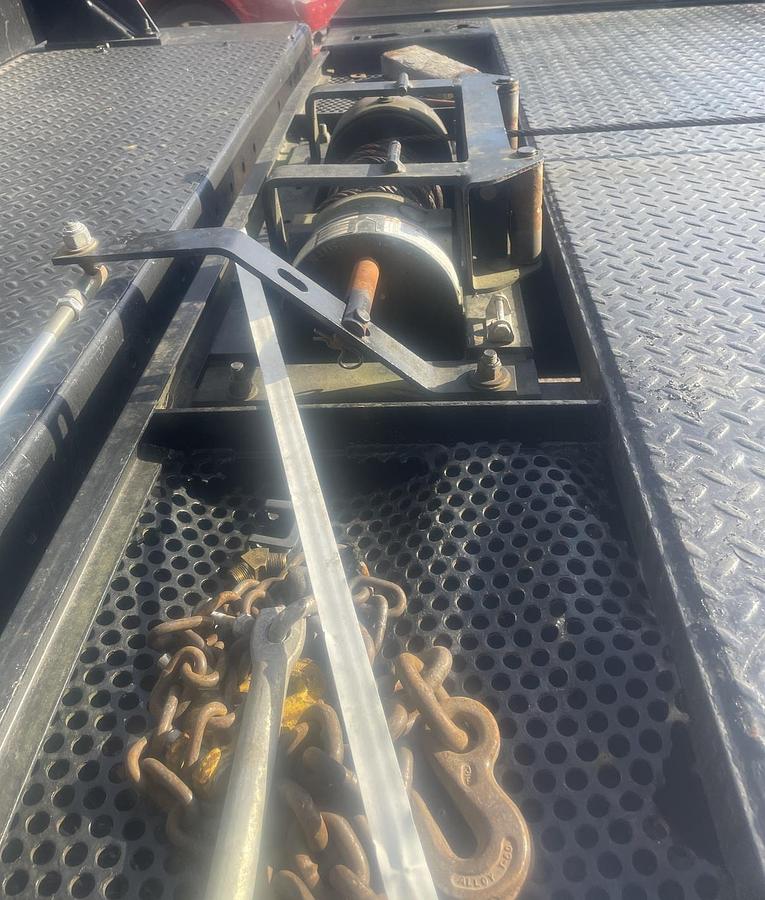 Used 2005 FREIGHTLINER FL70