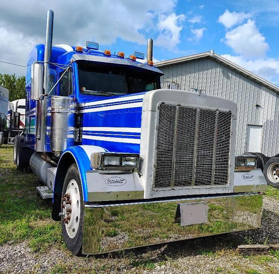 Used 2002 PETERBILT 379