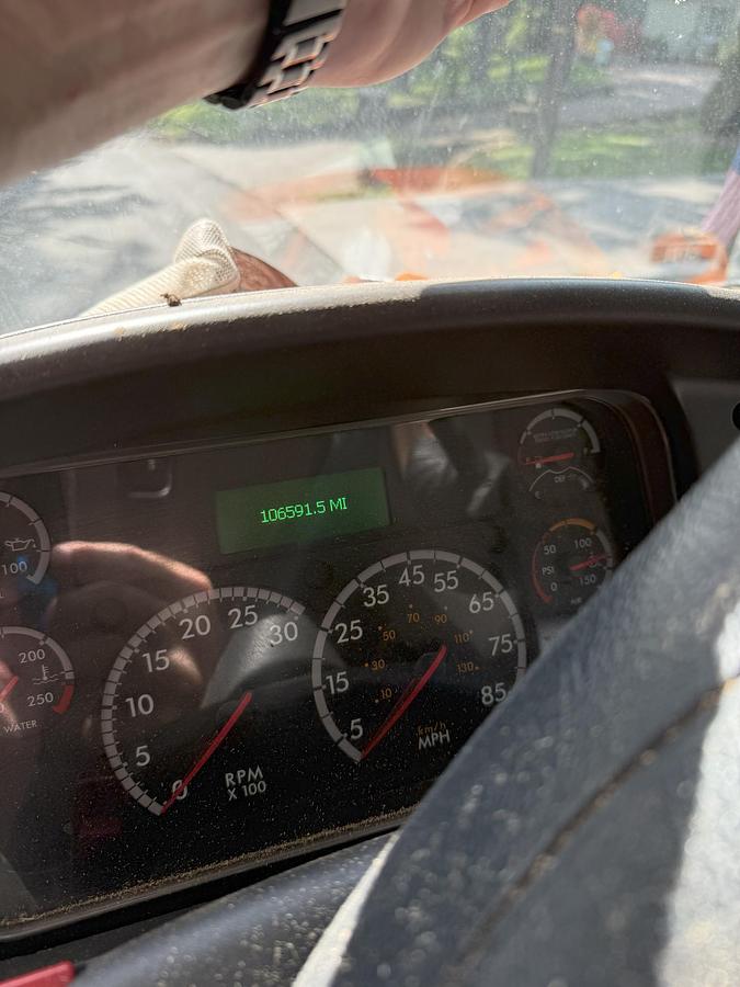 Used 2018 FREIGHTLINER Business Class M2 106