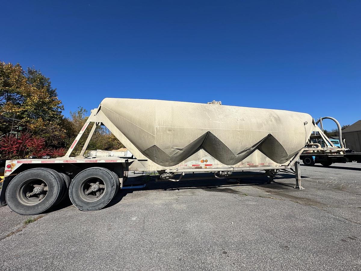 Used 1969 FRUEHAUF Bulk Tanker