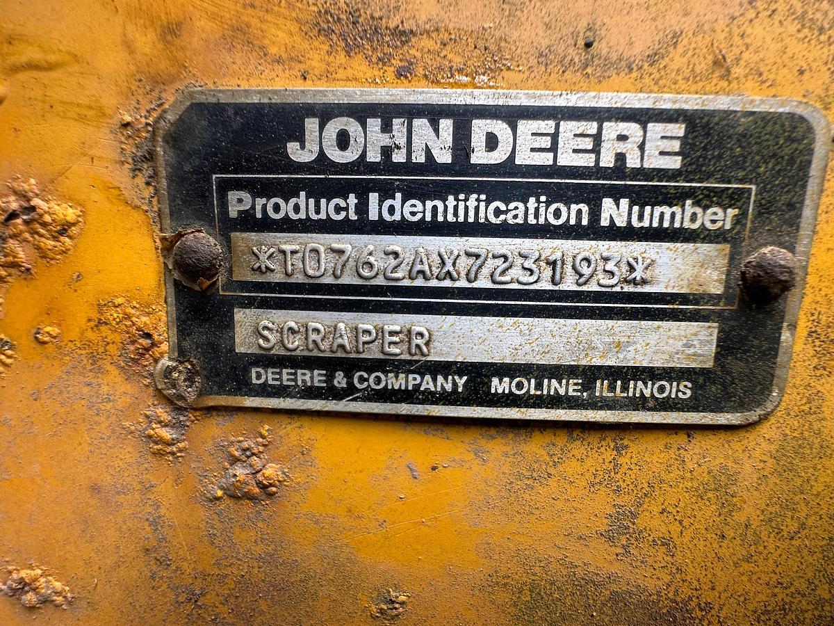 Used 1986 DEERE 762A