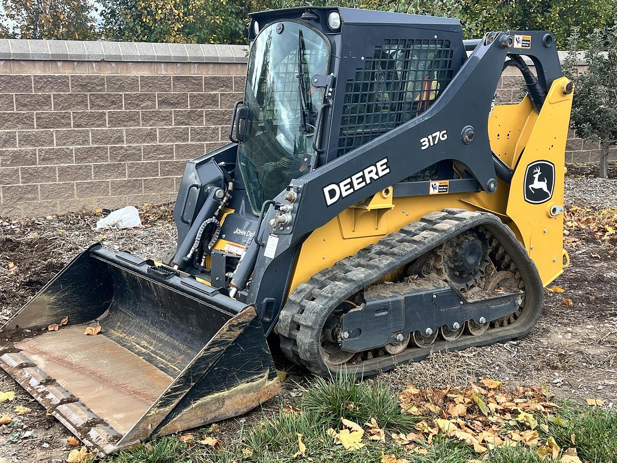 Used 2022 DEERE 317G