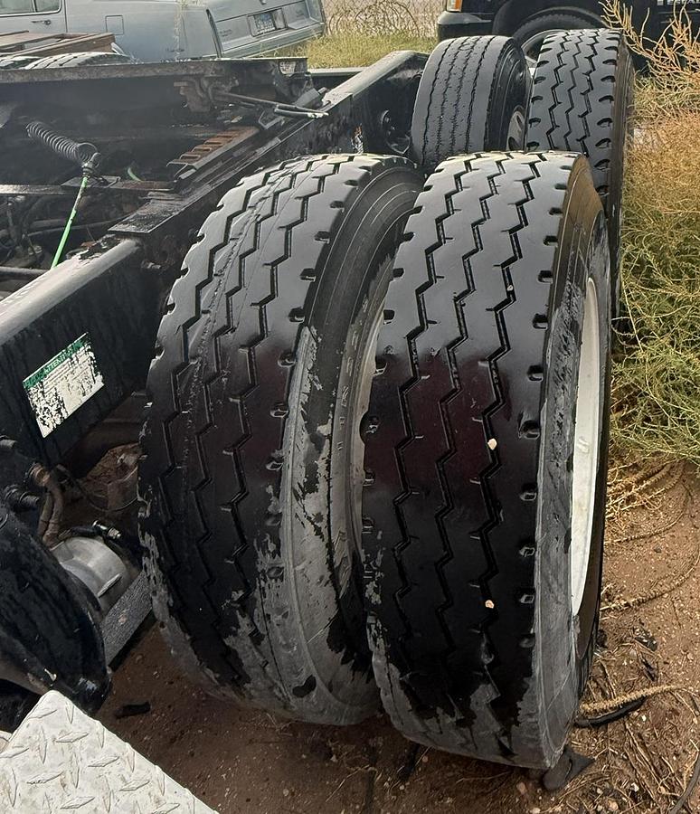 Used 2012 FREIGHTLINER CASCADIA