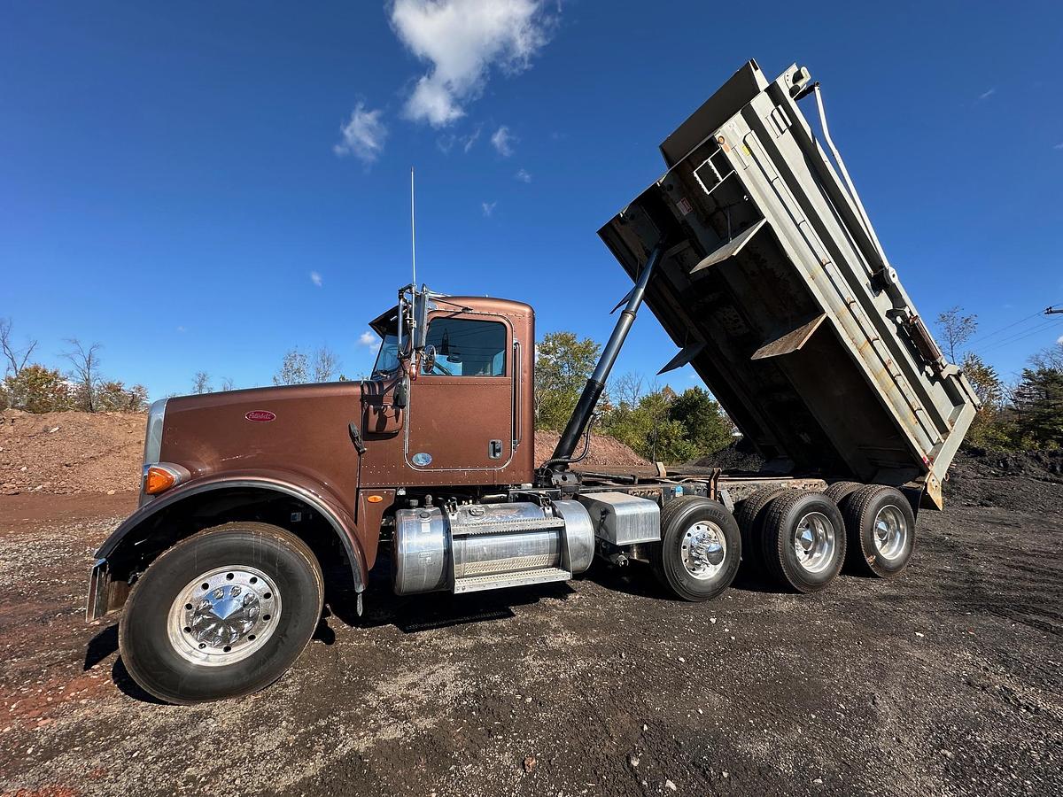 Used 2016 PETERBILT 365