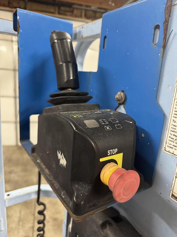 Used 2002 GENIE GS-1930