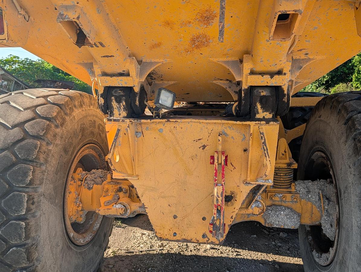 Used 2005 VOLVO A25D