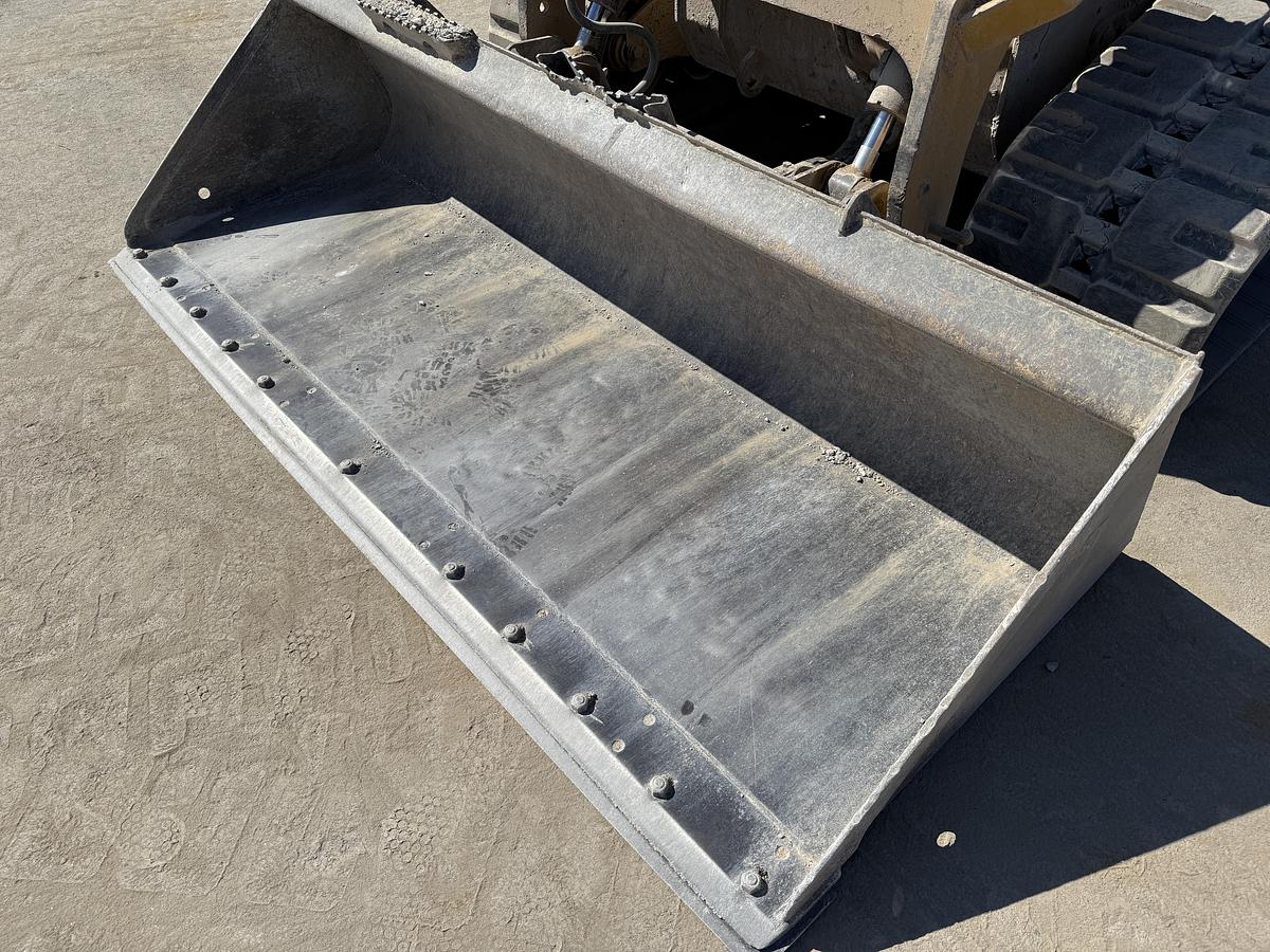 Used 2017 CATERPILLAR 299D2