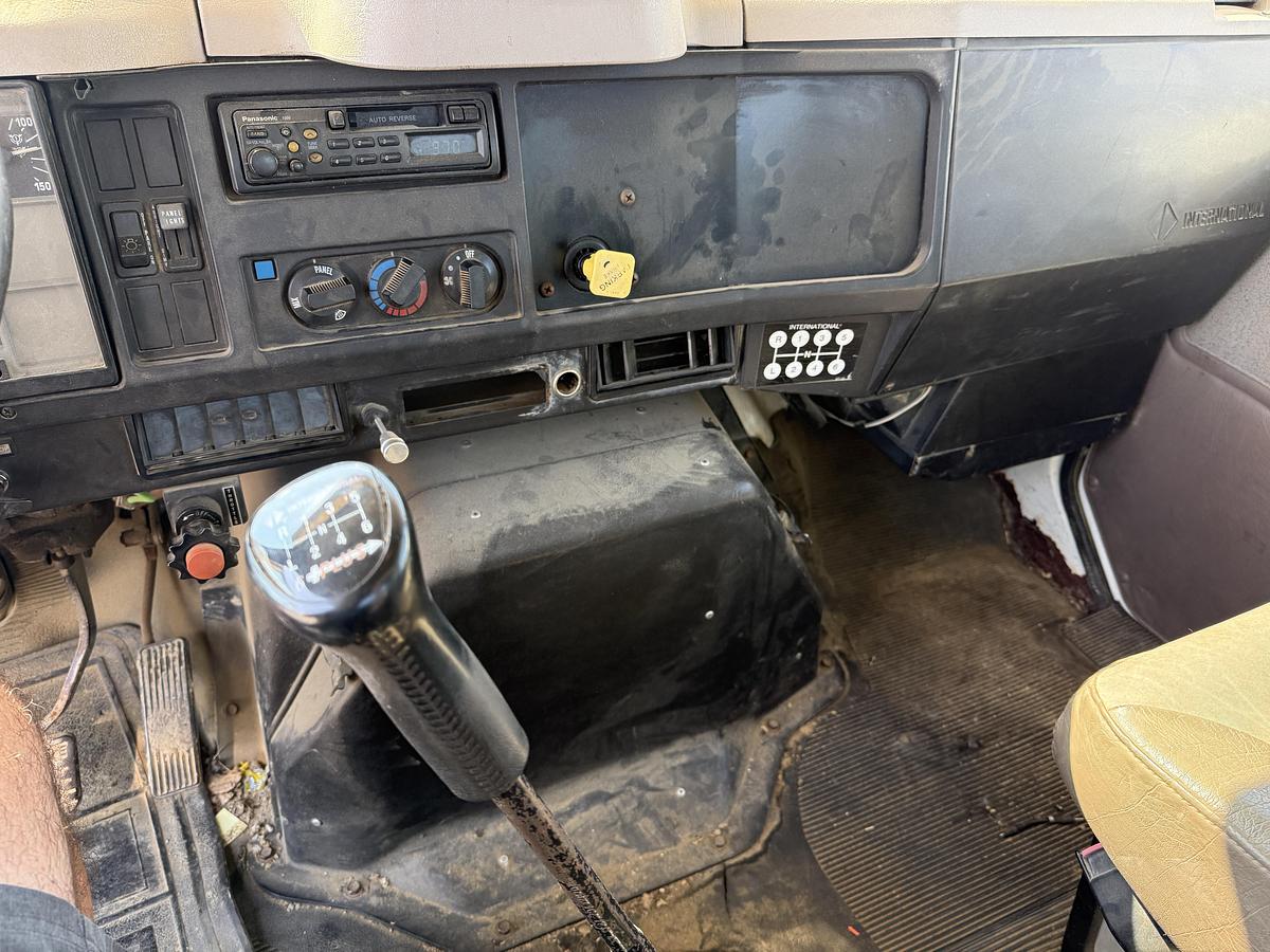 Used 1995 INTERNATIONAL 4900