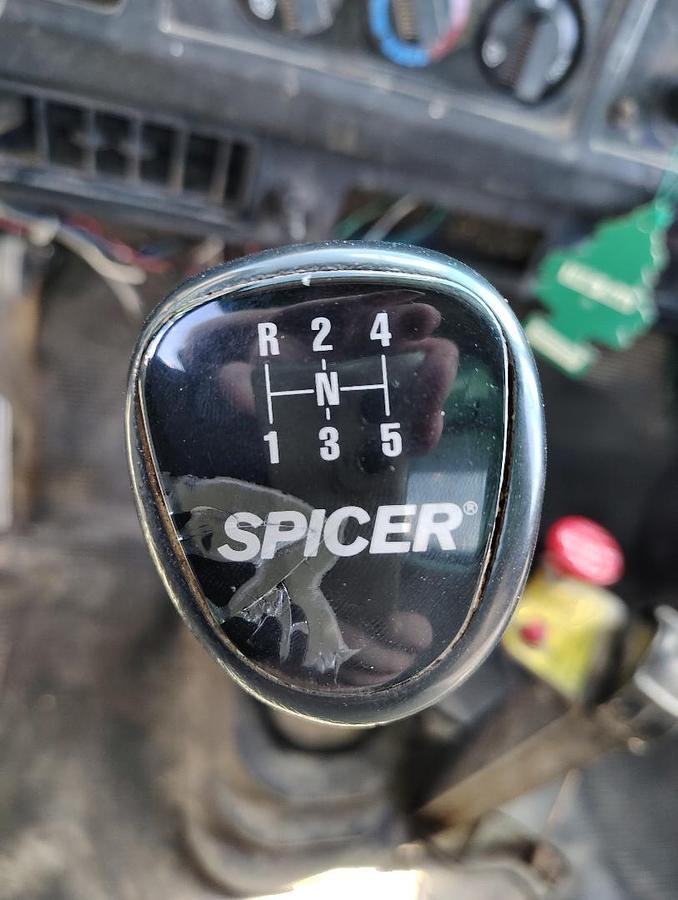 Used 2000 INTERNATIONAL 4700 DT466E