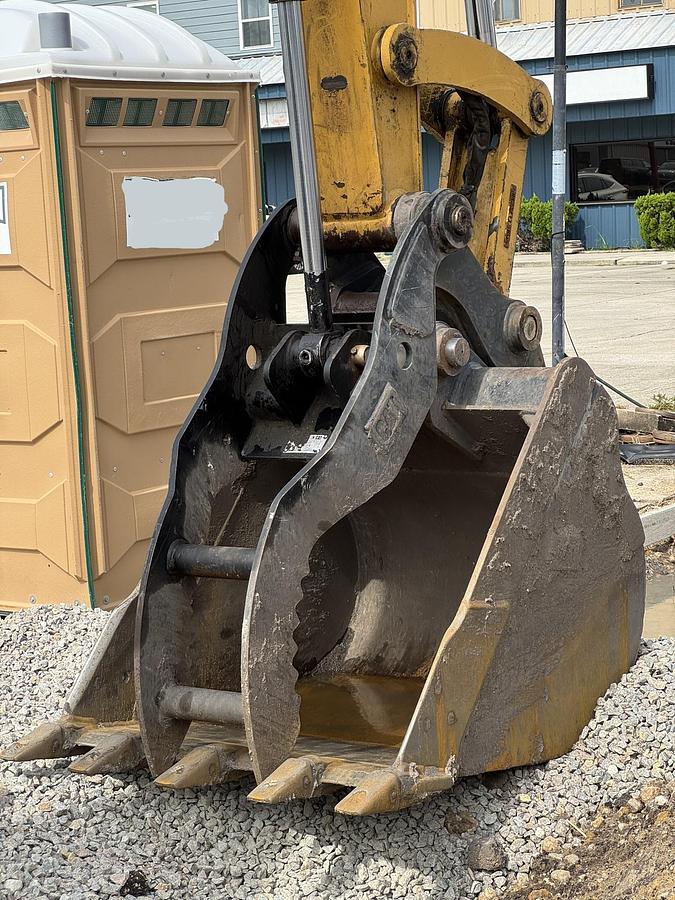 Used 2022 CATERPILLAR 310