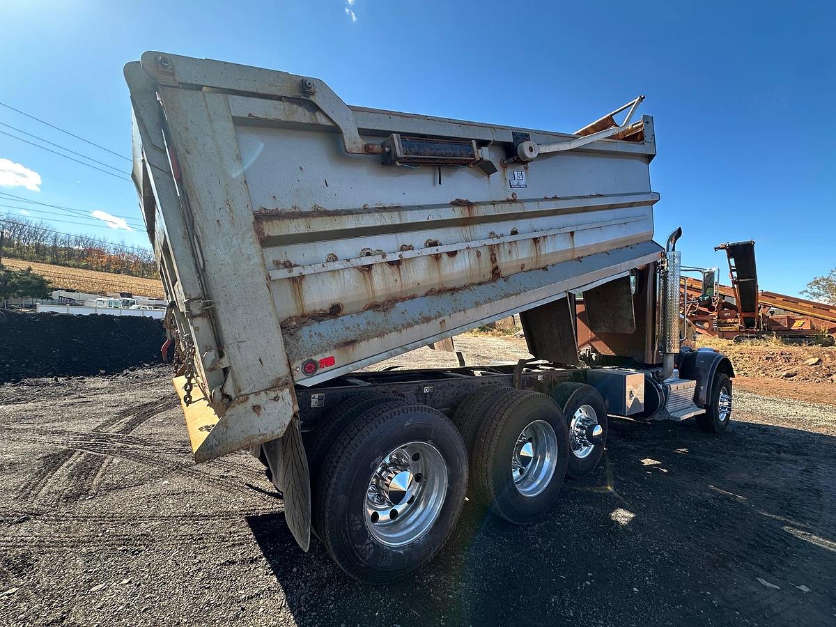 Used 2016 PETERBILT 365